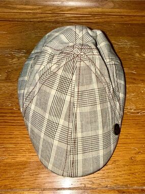 Goorin Bros Newsboy Scally Cap in Beige and Brown Plaid Pattern